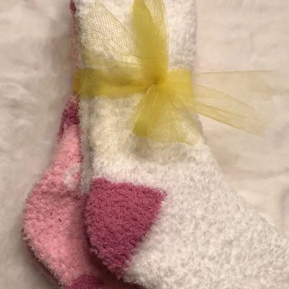 FUZZY SOCKS 2 pairs NWOT - Picture 3 of 5